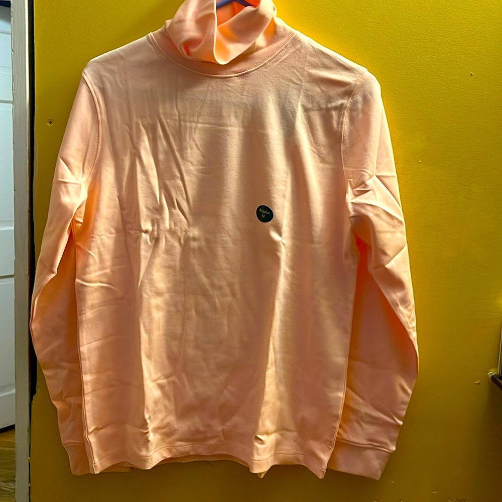 LL.bean brand new long sleeve women size medium color creamy Aprict